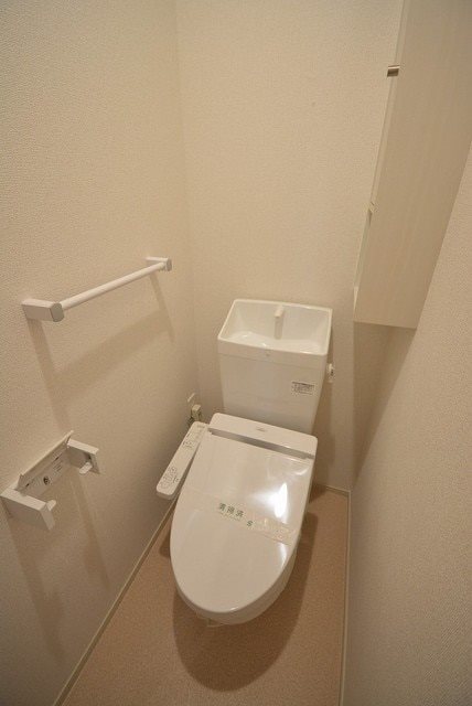 フレッシュリー　B棟  温水洗浄便座