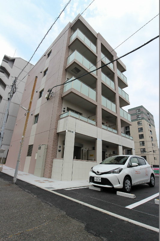 三萩野駅から徒歩7分と好立地ですよ。