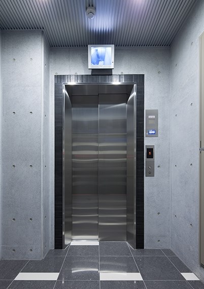 アベニュー小倉ウエスト エレベターもあります。