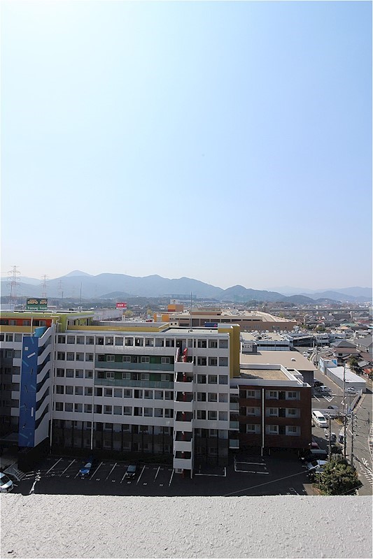 ラフィーネ上葛原   ※別号室の写真です。