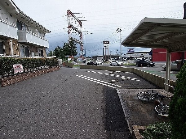 プラティークA 駐車場