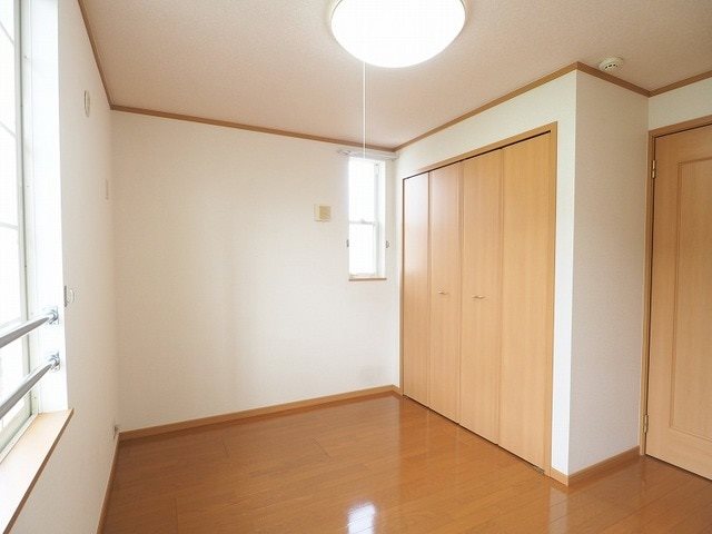 プラティークA ベッドルーム