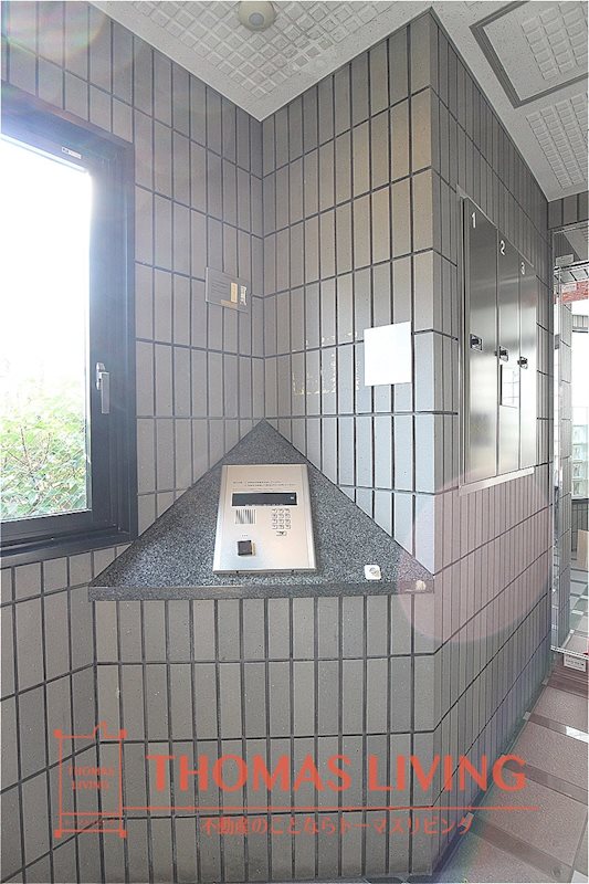 アルゴヴィラージュ八幡駅前 安心と安全のオートロックです。
