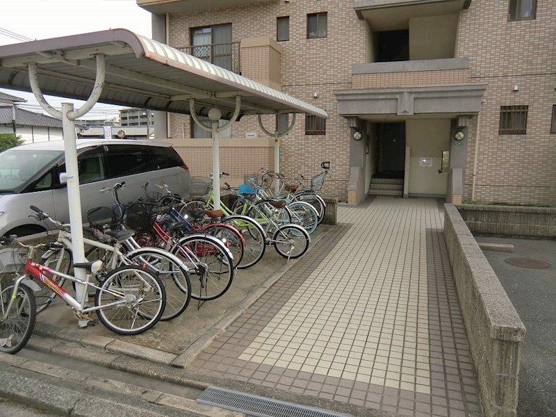 ドミール水城 駐輪場く