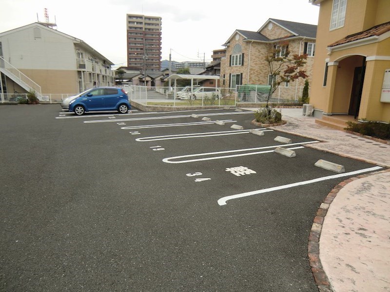 Sweet Garden D 駐車場