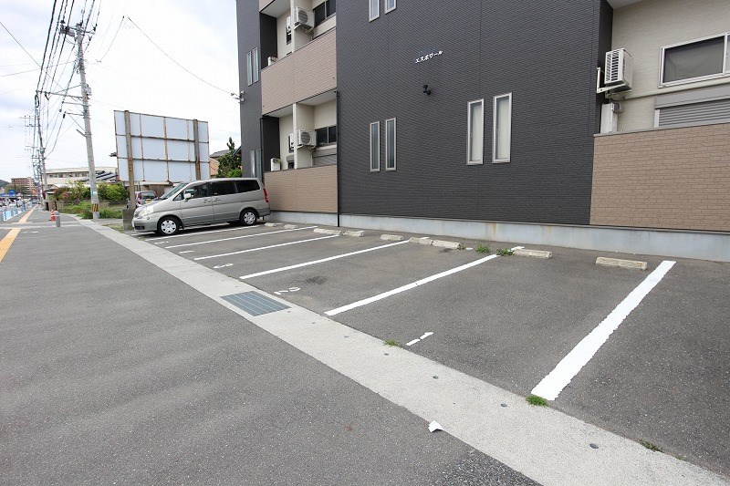エスポワール 駐車場