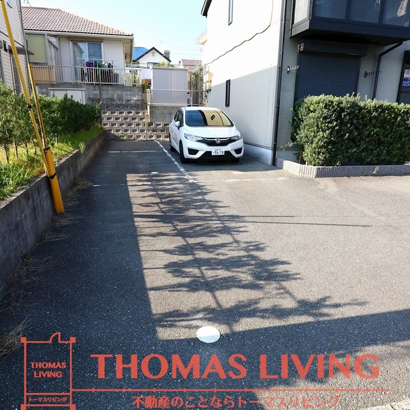グランブルー  駐車場
