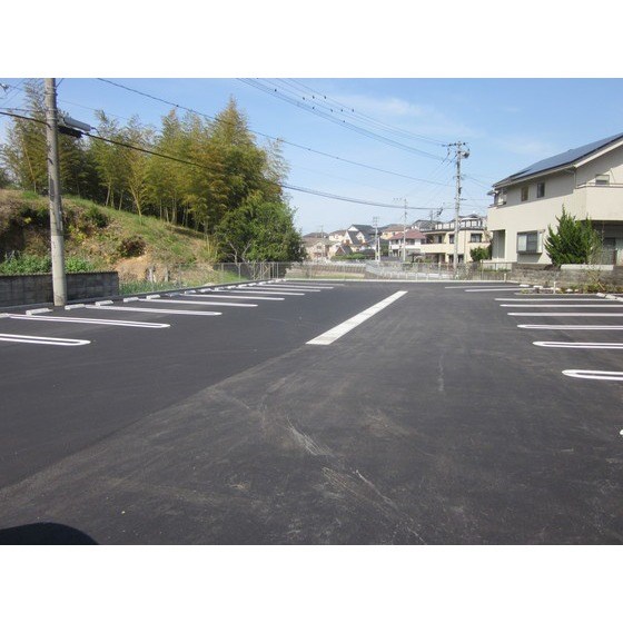 ベルヴェデーレ 駐車場