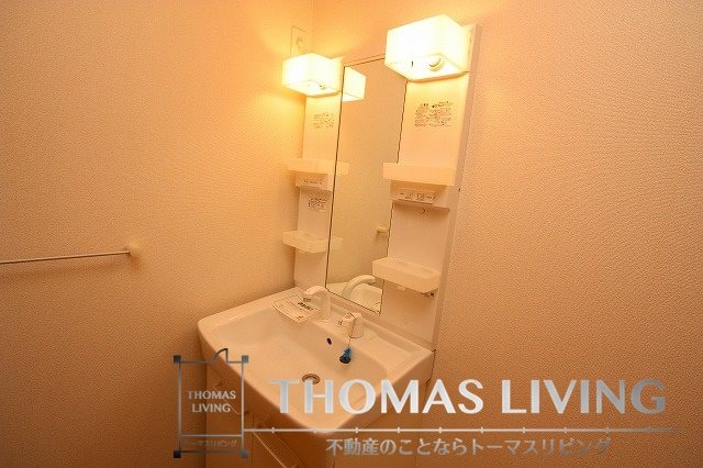 Ｎアヴェニール A棟  独立洗面台御座いますよ。
