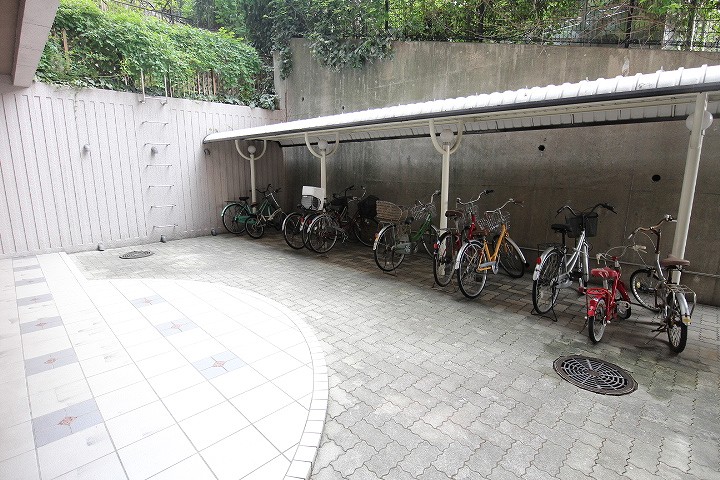 アムール香椎駅南 駐輪場2