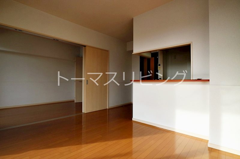 セゾンドール貝塚 リビング　別号室参考写真