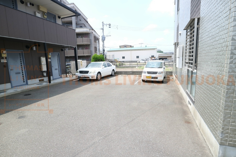 アビタシオン城戸 駐車場