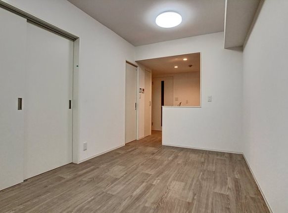 アスシード春日宝町 リビング　※別号室参考写真