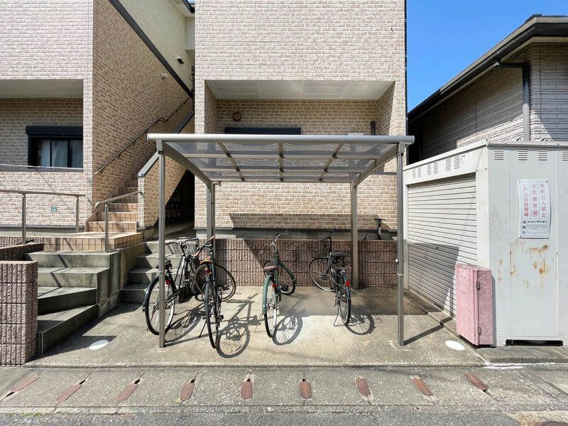 エーデル神松寺 駐車場