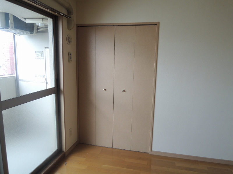 エース五番館 同物件別室の参考写真です。現状を優先します。
