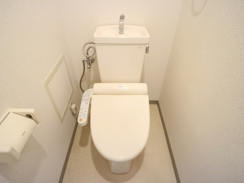 福岡県宗像市赤間駅前２丁目 トイレ