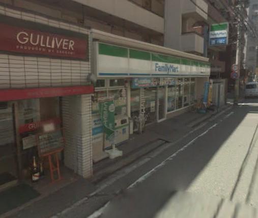 エステート・モア・シャトー薬院 ファミリーマート