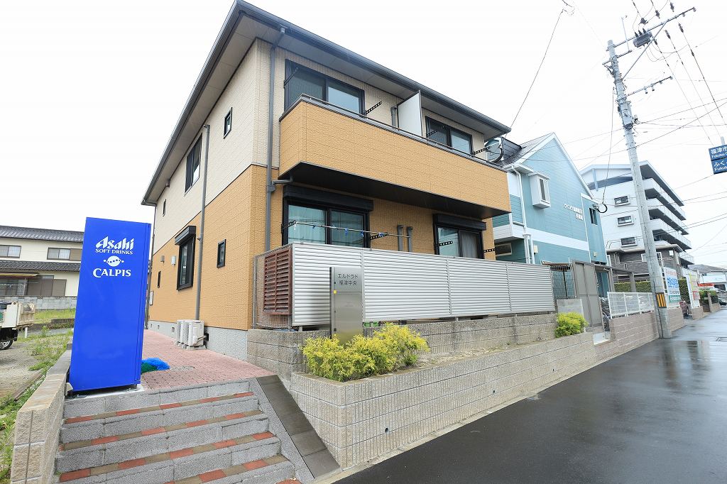 エルドラド福津中央  1フロア2住戸タイプです。