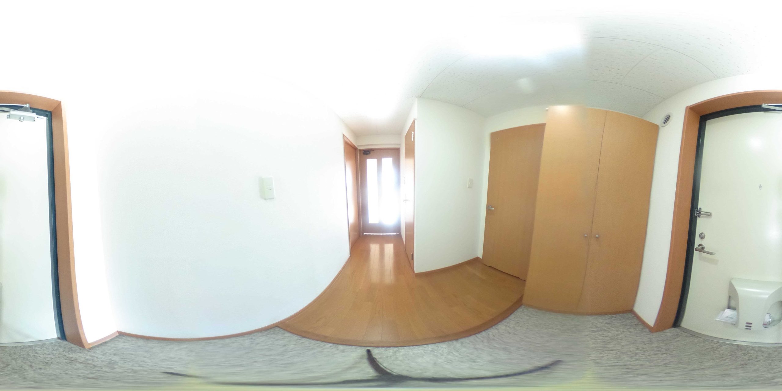 玄関　※別号室参考写真