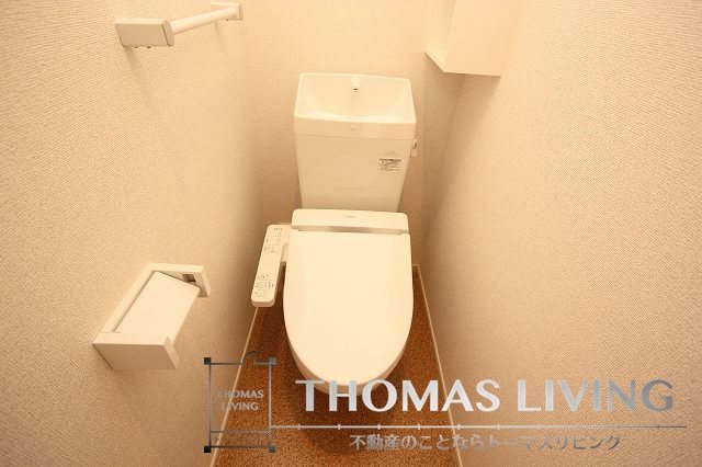 Rグレィ イイヅカ チューオー 嬉しいウォシュレット付きです。