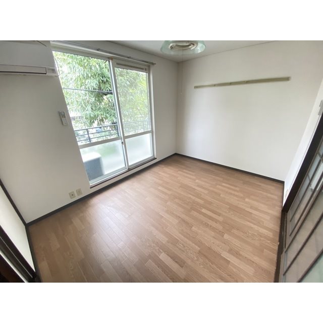 ファミール春日原 ※別号室参考写真