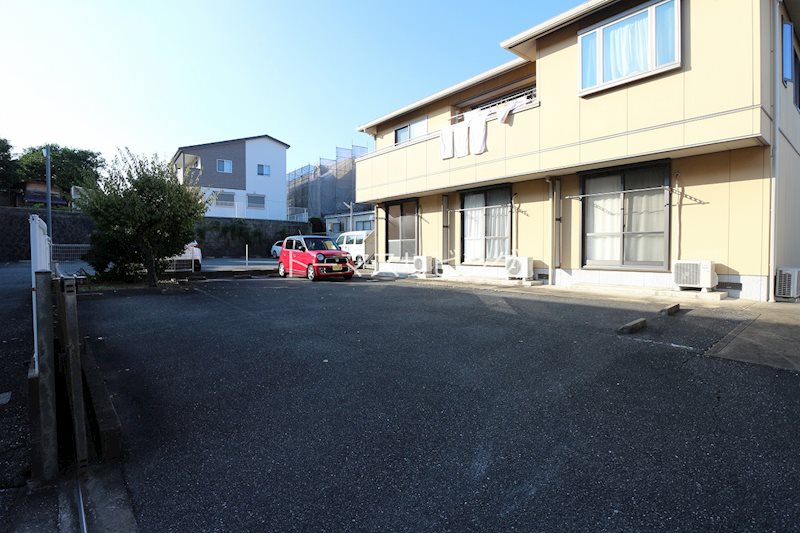 ディアスf 駐車場