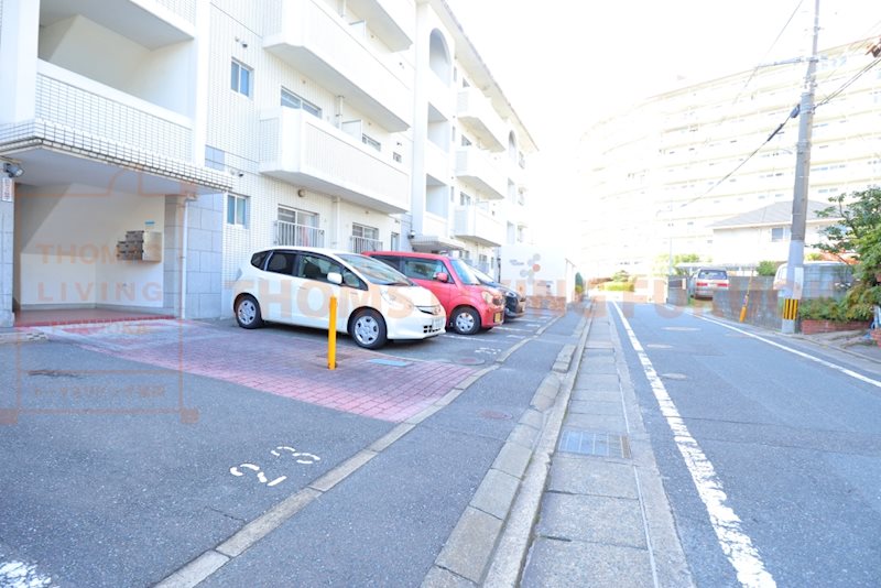 ディナスティ 駐車場※同間取り別号室