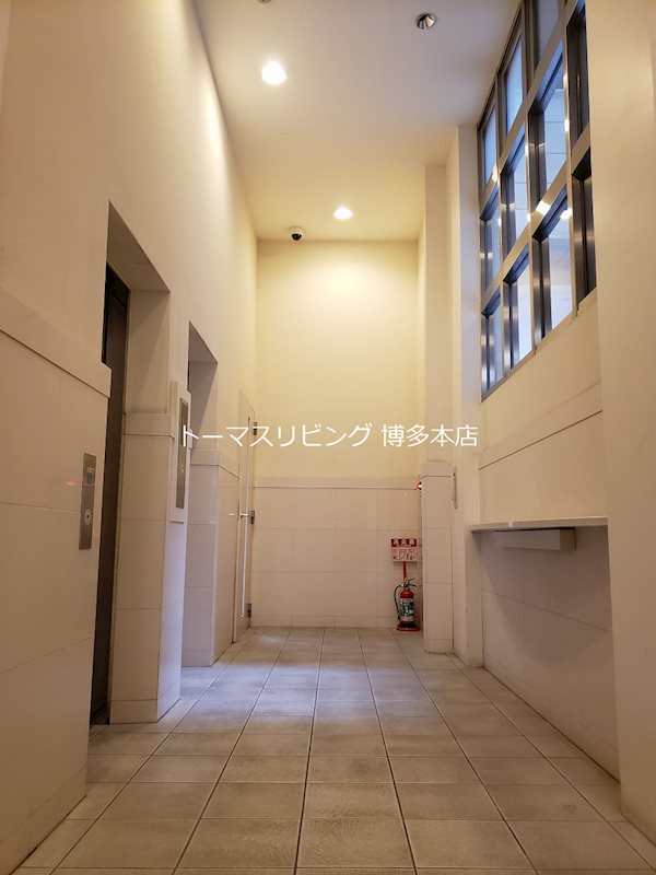 アルティザ博多プレミア エントランス