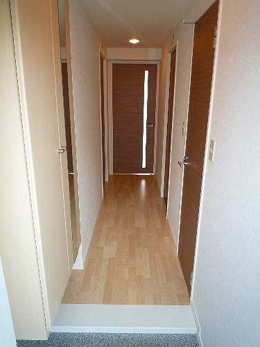 スコルピアス 玄関