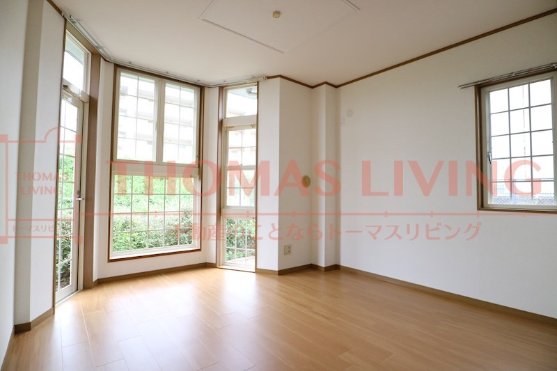 Rアベニール C 角部屋なので明るいお部屋