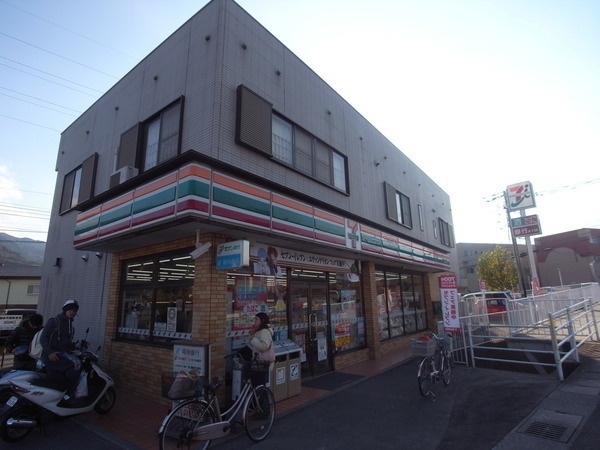 ラフレシール城南 セブンイレブン　梅林7丁目店