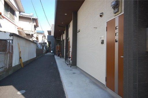 アンピオ吉塚弐番館 エントランス