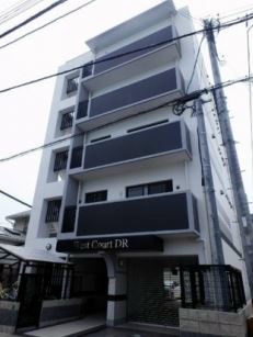 West Court　DR 外観