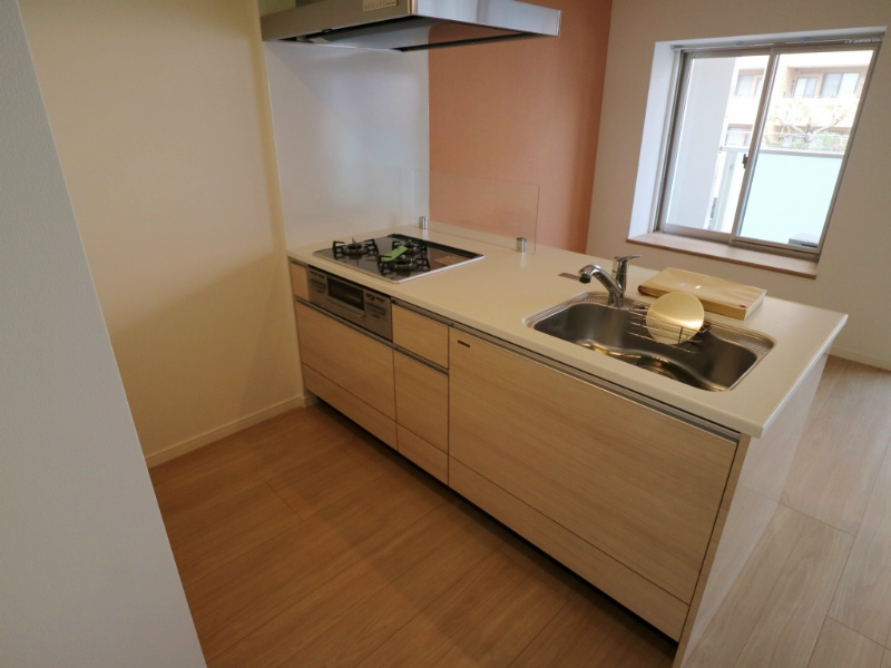 アイリーフ大楠 ※別号室参考写真　このお部屋はアイランドキッチンです。