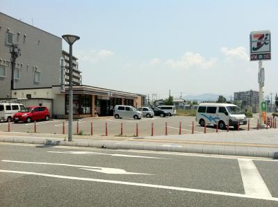 エミネント千早 セブンイレブン